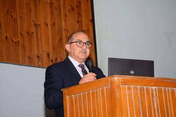 رئيس الجامعة