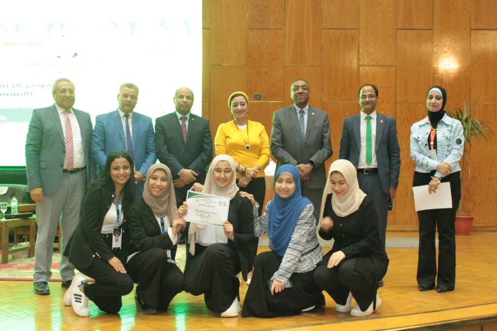 جامعة أسيوط تشهد انعقاد ندوة بيئية عن "البصمة الكربونية" ضمن فاعليات مؤتمر الحلم الأخضر الطلابي الأول 